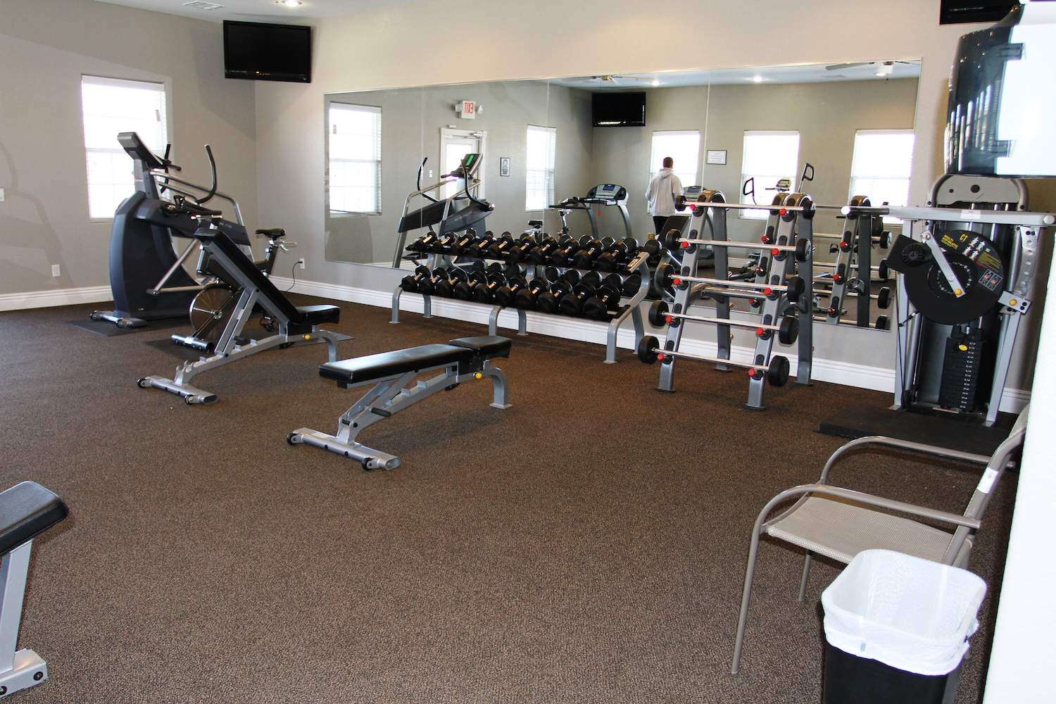 Fitness Center Equipment Available to Residents of Pines at Southridge